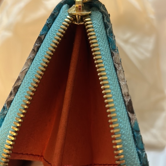 Taxidermy Brand Python Wallet EUC
Unique and Beautiful. Comes with dust bag. - Picture 10 of 11